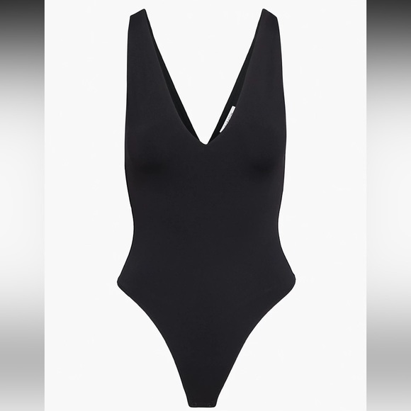 Babaton V Neck Bodysuit - Picture 4 of 4